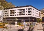 Immeuble résidentiel et Locaux Commerciaux dans la Place de la Germandat, Architecture (Principauté d'Andorre)