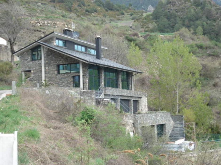 Habitatge Unifamiliar a Certés, Arquitectura (Principat d'Andorra)