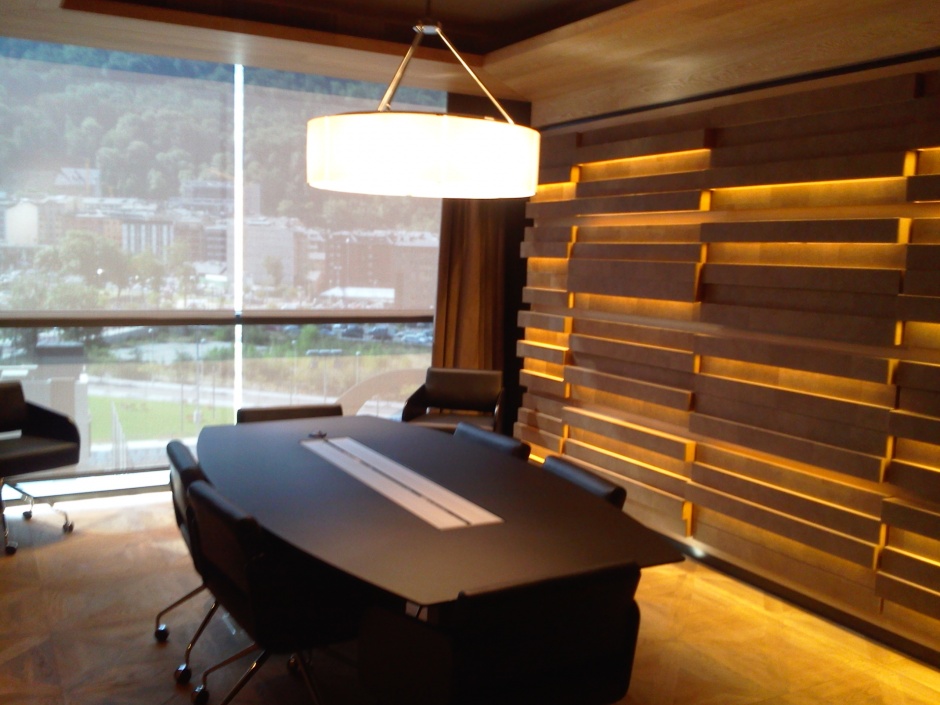 Instalaciones de tres salas privadas, polivalentes, en el edificio del centro de negocios - Andbank, Ingeniería (Principado de Andorra)