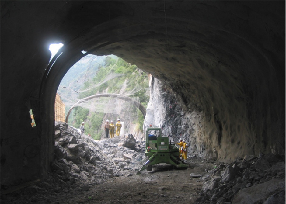 Ensanchamiento de los Túneles Viejos de Sant Antoni, Ingeniería (Principado de Andorra)