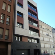 Rénovation d'un immeuble résidentiel dans la rue del Cedre, 7, à Santa Coloma
