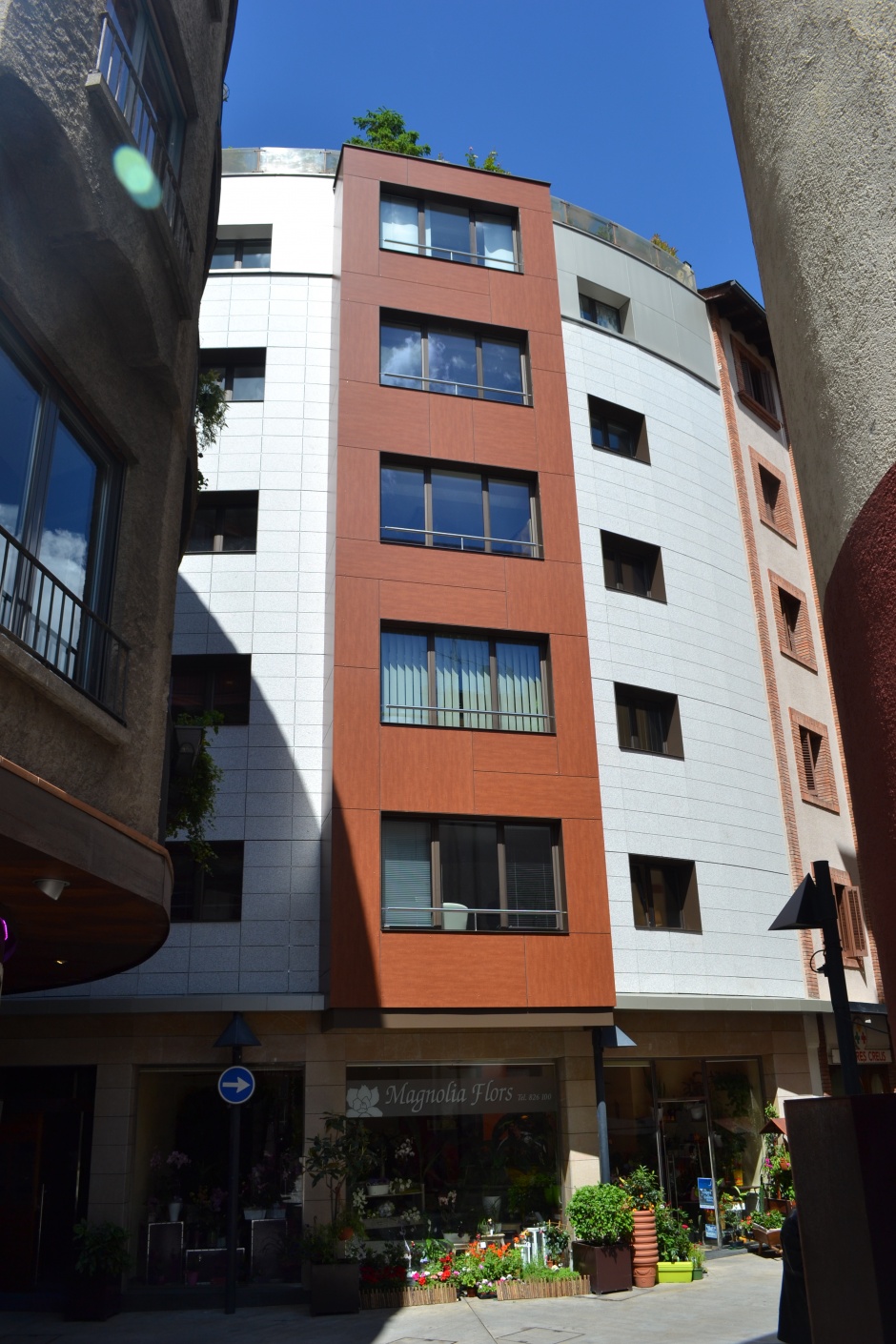 Facade reform in La Laguna Street, 2, Architecture (Principality of Andorra)