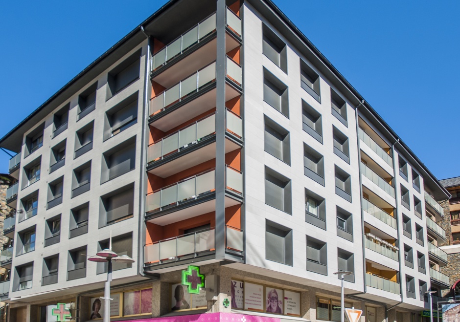Amélioration thérmique de la façade de l'Immeuble situé dans l'Av. Verge de Canòlich, 58 , Architecture (Principauté d'Andorre)